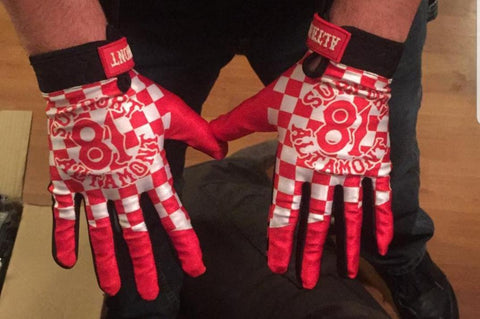 Gloves: Red&White Checkered